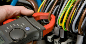 Industrial Electricians for Contracts
